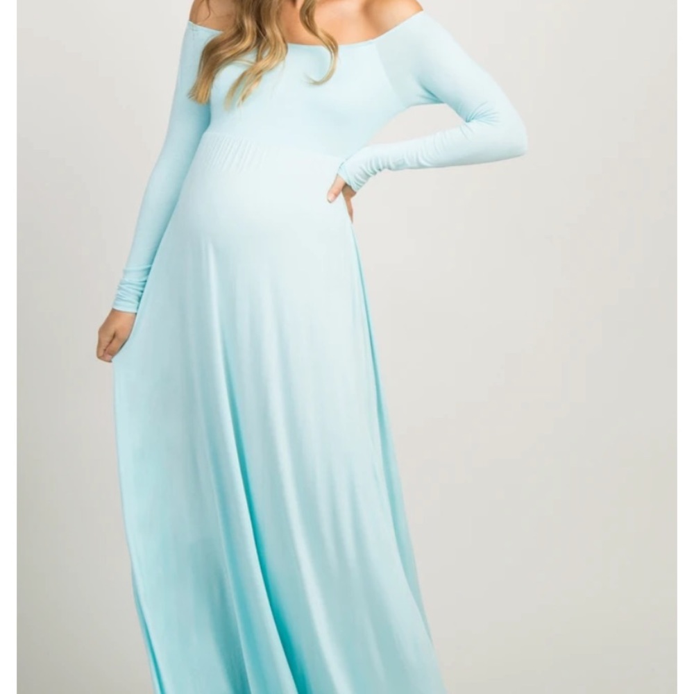 Off shoulder maternity dress